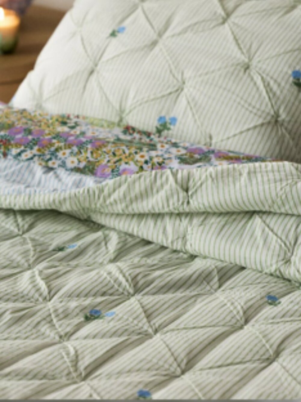 NWT Emilia Cotton Voile Embroidered Icon Quilt Queen - Picture 5 of 9